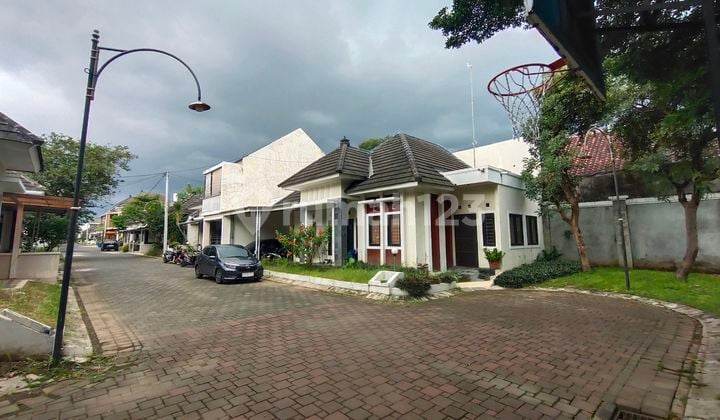 Dalam Perumahan Dekat Upn Ring Road Utara