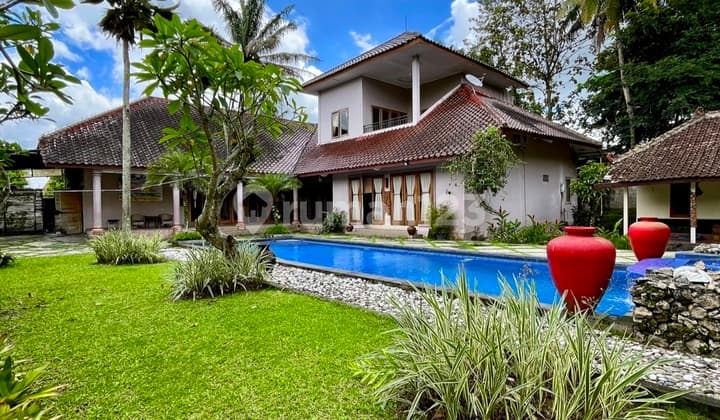 Villa Jalan Kaliurang Luas 2900 Area Sejuk