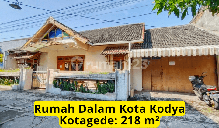 Rumah Dalam Kota Luas 200 Kotagede Kodya
