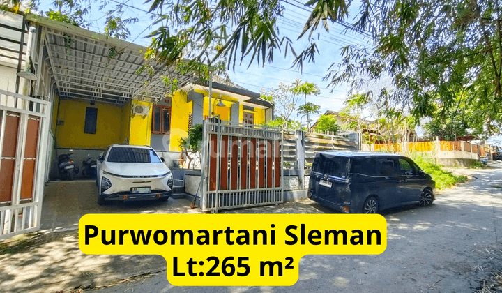 Large Land House Sleman 265 Meters Spacious Yard