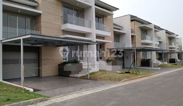 Disewakan Rumah Golf Island Pik Pantai Indah Kapuk Jakarta Utara