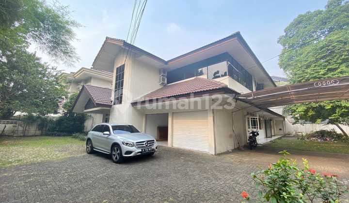 Nice House on Jl. Patiunus, Kebayoran Baru, South Jakarta