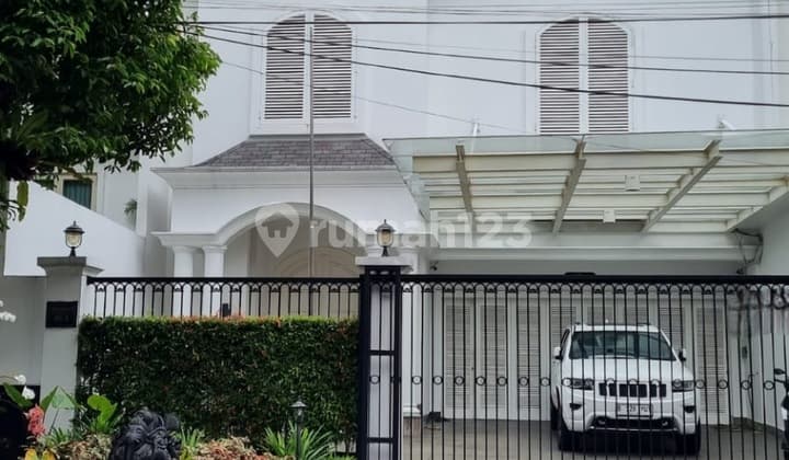 Nice House on Tirtayasa Street, Kebayoran Baru, South Jakarta