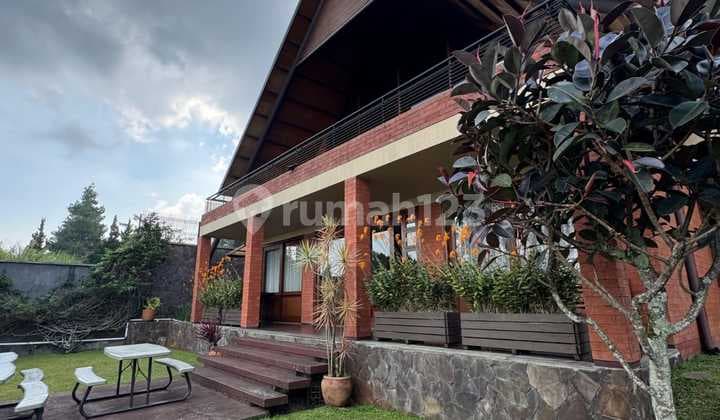 Villa Eksklusif, Karyawangi, Bandung