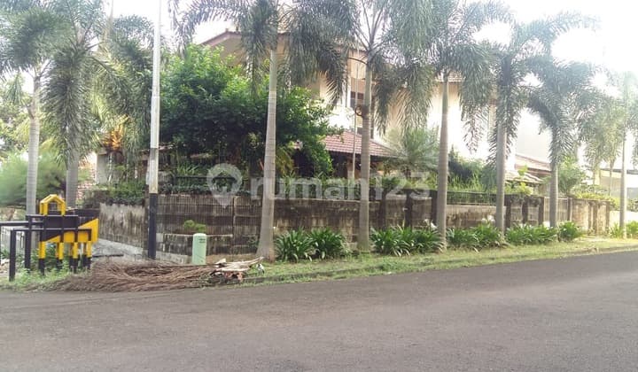 Dijual Rumah Hook di Komplek Puri Cinere