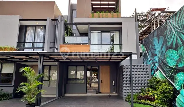 Rumah 3 Lantai 5Kt Luas dan Baru di BSD Dekat Eastvara Leisure Mall