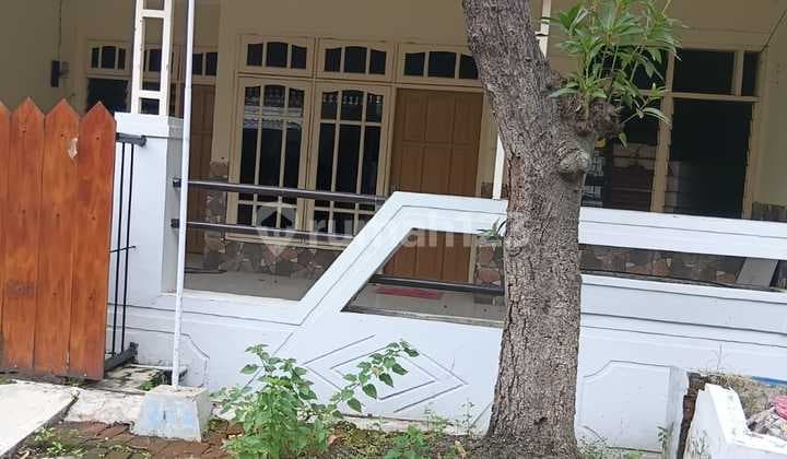 Disewakan Rumah di Tenggilis (M T)