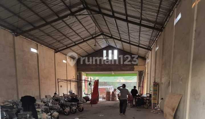 Warehouse and Land for Sale in Kedamean AD Warehouse and Land for Sale in Kedamean AD