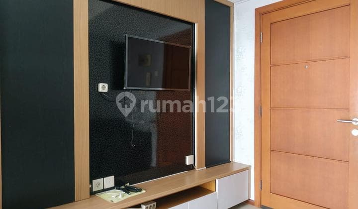 Disewa 2BR Furnish Bagus Murah, Lantai Rendah di Apartemen Royal Mediterania