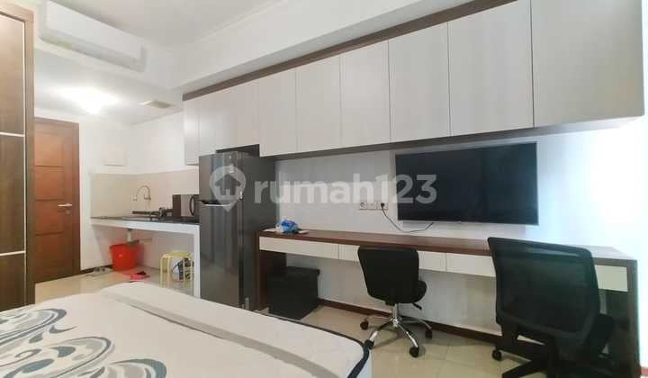 Disewakan Bulanan Studio Furnish di Apartemen Royal Mditerania Garden