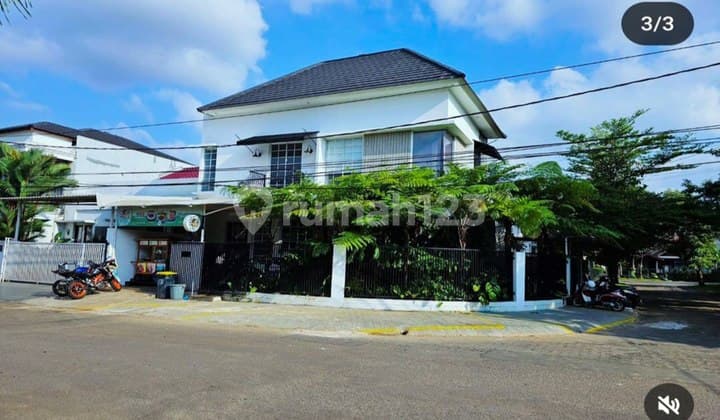 Rumah Hoek 2 Lantai di Nusaloka BSD