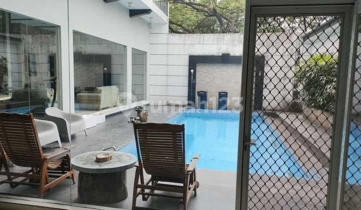 Rumah 3 lantai ada kolam alam sutera ( Tjm )
