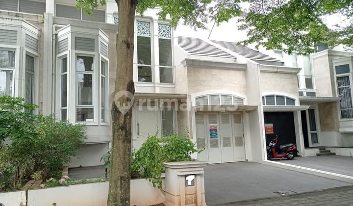 Rumah cantik 2 lantai hadap selatan kawasan bsd city di jual