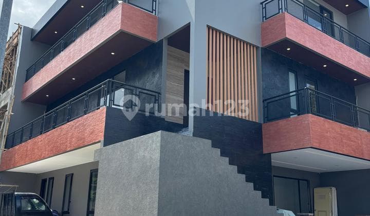 Rumah Cantik Bangunan Mandiri Alam Sutera (tjm )