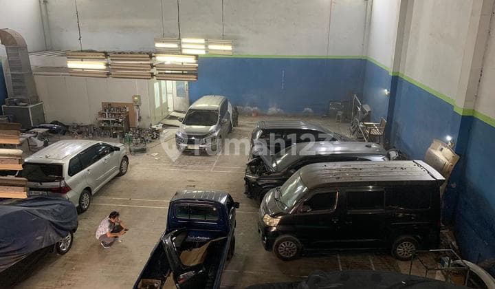 Gudang Bengkel Dijual Cepatt di Cipamokolan
