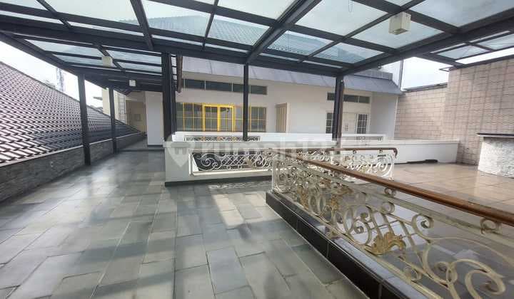 Dijual Cepat Rumah + Kantor Mewah di Jaksel