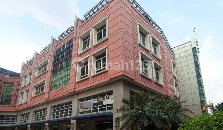 Rukan Taman, Hook , Mega Kuningan, Jakarta Selatan 12950