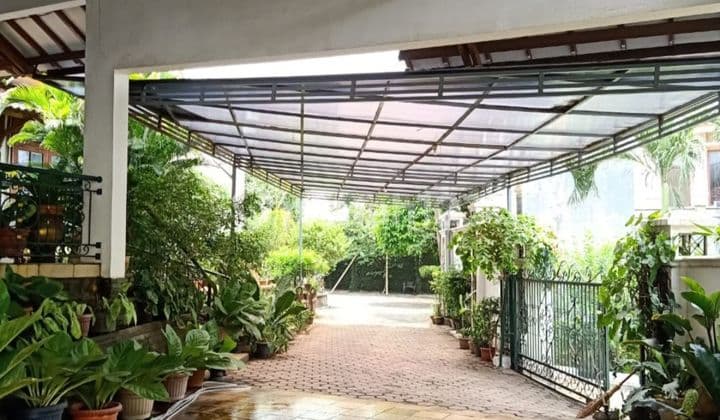 Jatiwaringin Rumah Lama Layak Huni, full kayu jati , Harga Turun