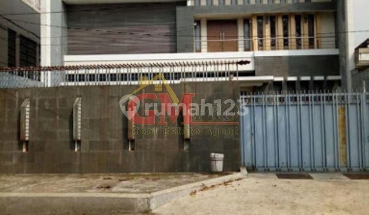 RUMAH MINIMALIS DI PAJAJARAN - BANDUNG PUSAT