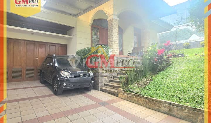 RUMAH DI DAERAH SETRASARI - BANDUNG UTARA