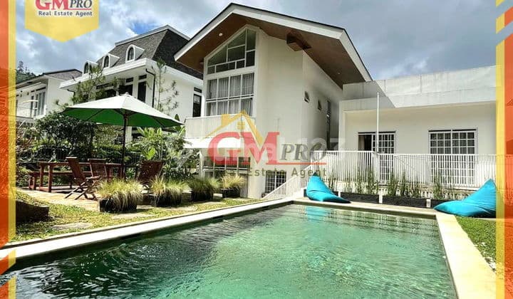 RUMAH MEWAH DENGAN KOLAM RENANG DI RESORT DAGO PAKAR - BANDUNG UTARA