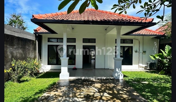 Dijual Villa Exclusive di Canggu Berawa Bali
