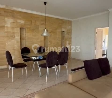 Disewakan Rumah di Pinggir Jalan Griya Loka Bsd Bs Buat Usaha