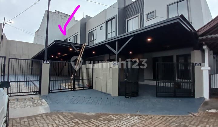 For Sale Brand New Minimalist Modern House in Griya Loka Sector 1.3 BSD, Parking for 4 Cars.