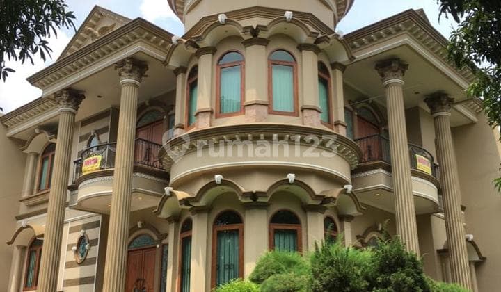 Dijual Rumah Mewah di Taman Senayan Sektor 9, Bintaro Jaya Tangerang Selatan Posisi Hook