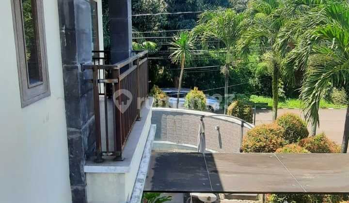 Rumah di Pesanggrahan Jakarta Selatan, Posisi Hook Ada Swimming Pool