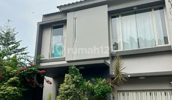 Rumah Dijual Kebayoran Bintaro Sektor 7, Posisi Hook