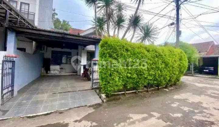 Rumah di Graha Bintaro Posisi Hook, dekat akses tol parigi