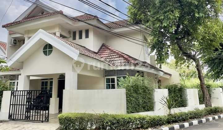 Rumah Sektor 9 Bintaro Jaya, Bebas Banjir Posisi Hook