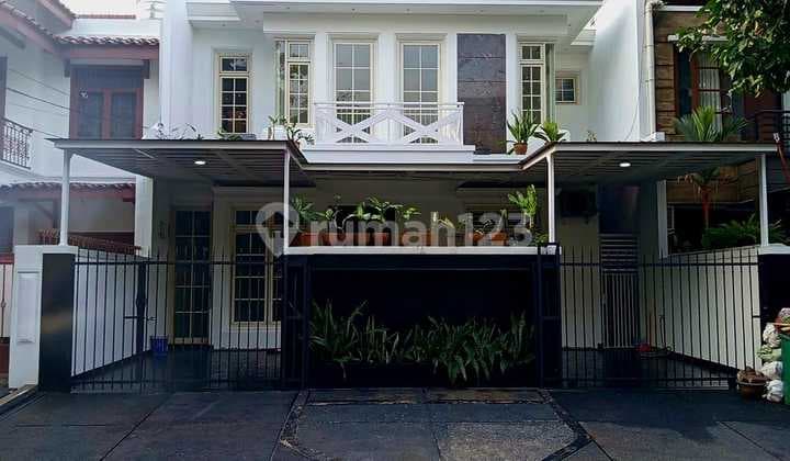 Rumah Di Pondok Indah Jakarta Selatan, Siap Huni Row Jalan Besar
