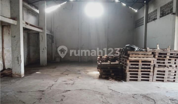 *disewakan Gudang Di Desa Cibolang, Sukabumi.*(kode Rmrg 2872)