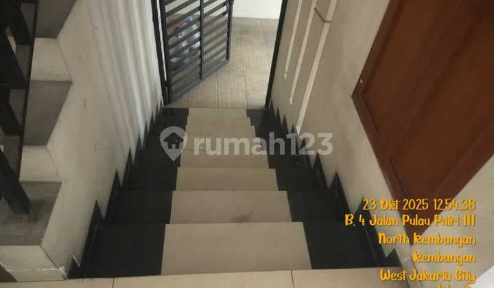 *House for Rent, Size 8 X 20, at Permata Buana, North Kembangan, West Jakarta..*(Code Rmrg3016)