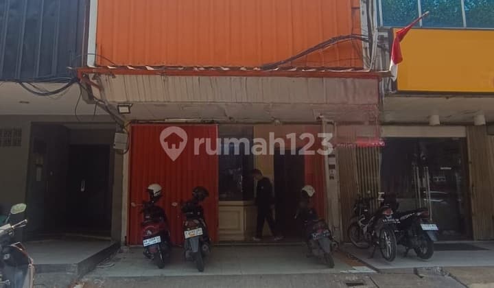Ruko Disewa Kelapa Gading, Strategis, Luas 4,5x16 Meter, Kode :21298 Dj