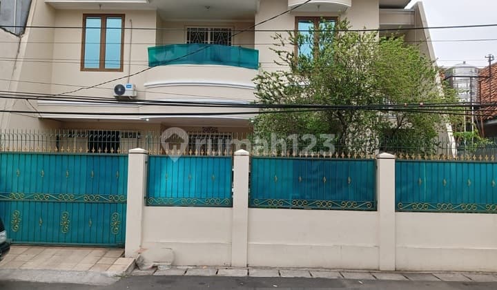Rumah Dijual Jatinegara, Luas 12,5x38 Meter, Kode :21447 Br/Fd