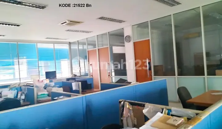 Dijual Gedung Sunter, Strategis, Luas 615 Meter, Kode :21522 Bn