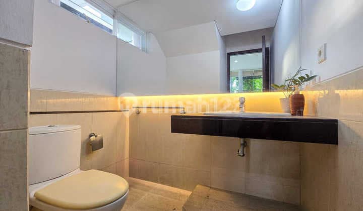 Rumah Mewah Hook 3 Lantai Dijual Permata Buana Siap Huni - 238m2