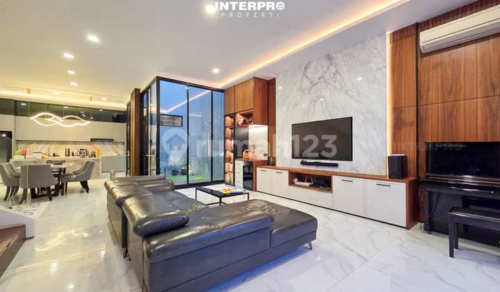 Rumah 3 Lantai Minimalis Modern Permata Buana Semi Furnish 144M2