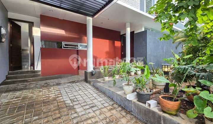 Rumah Mewah Hook 3 Lantai Dijual Permata Buana Siap Huni - 238m2