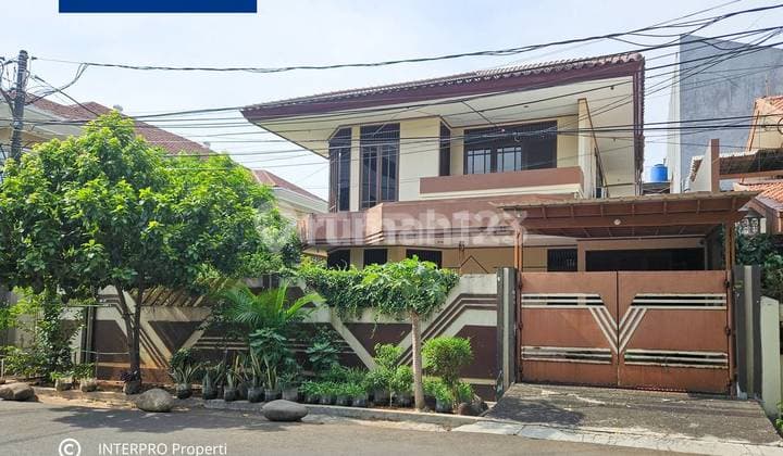 2-Story House in Taman Kedoya Baru, West Jakarta