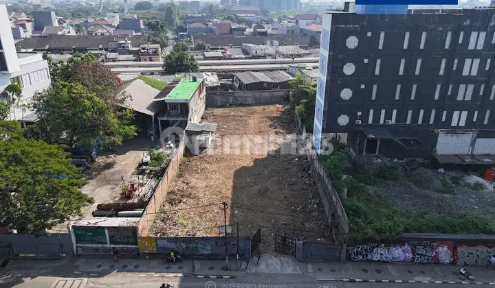 Tanah Badan Bentuk Kotak 1.110m2 Daan Mogot Raya Sebrang KFC