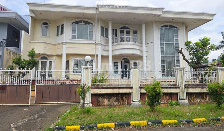 Rumah Hook Dijual Intercon Kebon Jeruk Bebas Banjir - LT 450M2