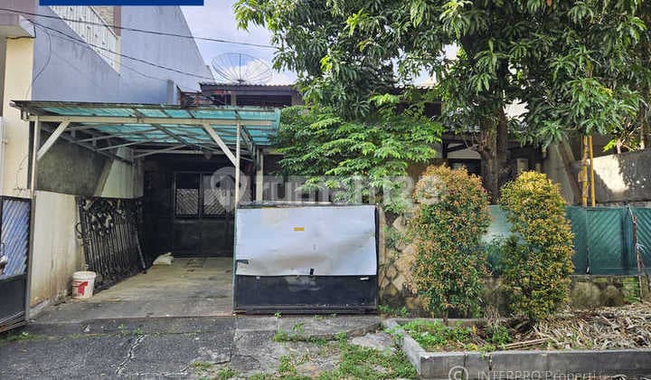 Rumah 2 Lantai Dijual Puri Indah Super Strategis - LT 200m2