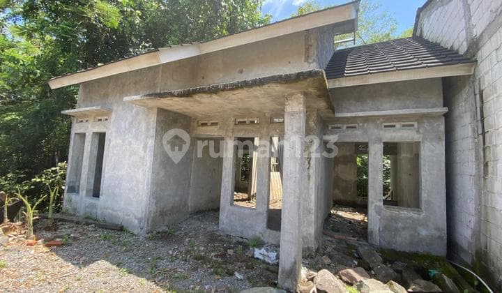 Rumah Proses Bangun Harga 450 Juta di Timur Pasar Gentan Sleman