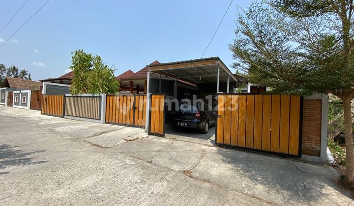 Modern Classic Residence with Pavilion Concept Near Prambanan Temple - Price 745 Million!