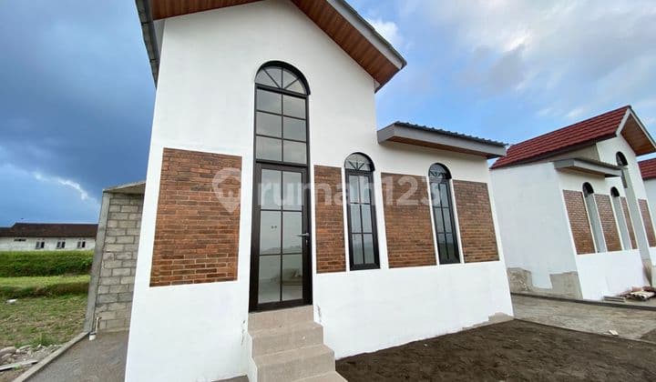 New Modern Classic Minimalist Residence in Kokosan Prambanan - Strategic, Comfortable & Starting from 255 Million.