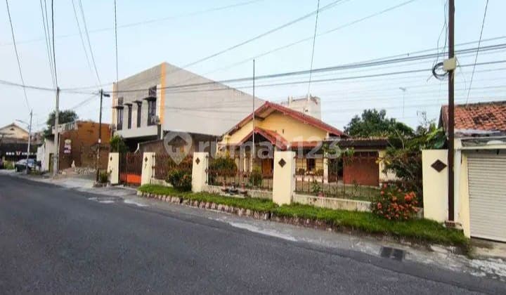 2 Cool Classic Asri Houses in Timoho, Central Yogyakarta City. NEGOTIABLE UNTIL DEAL IS MADE